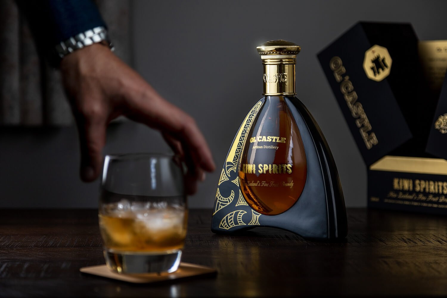 olcastle-kiwi-spirits-brandy-drinking-with-ice